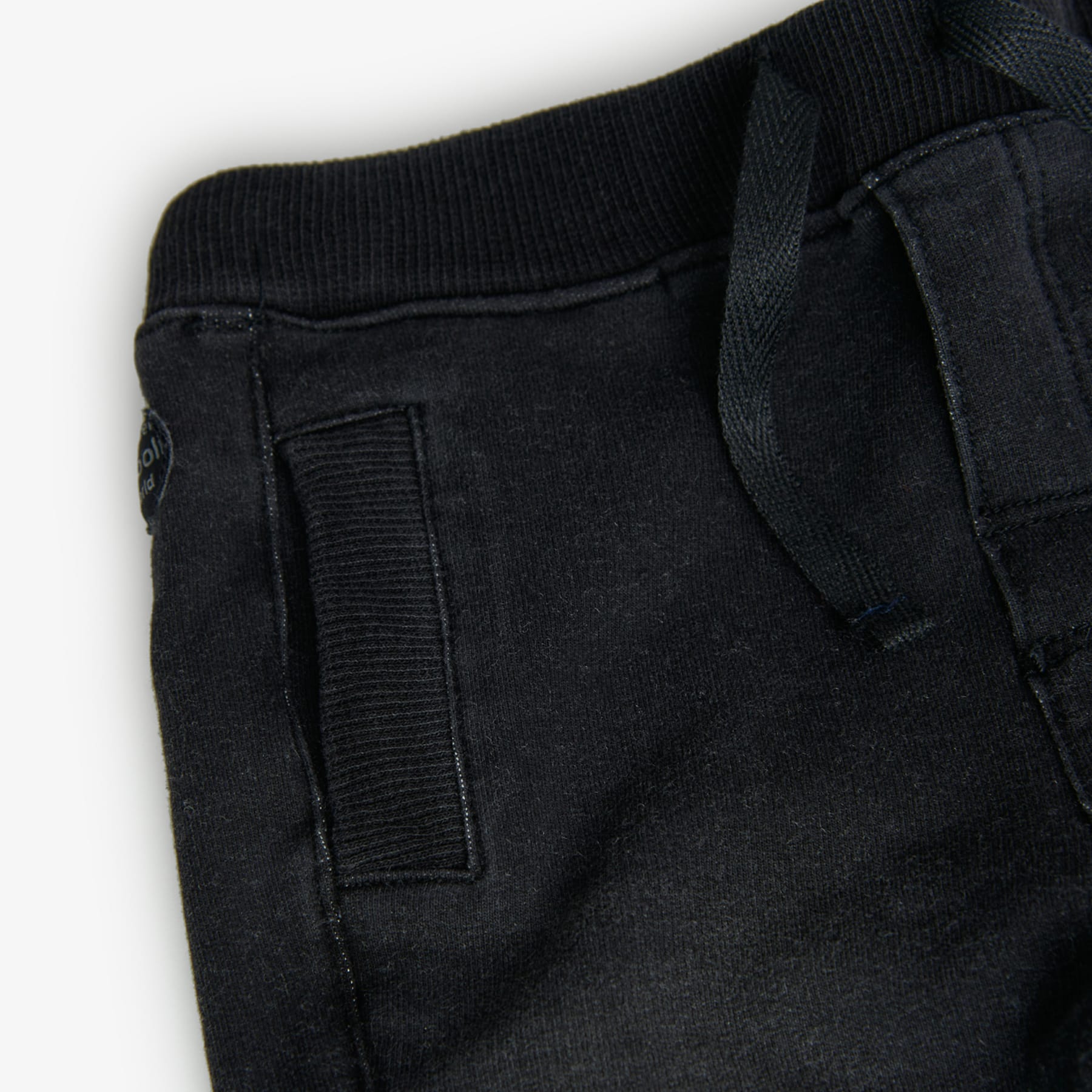 390248BLACK_c