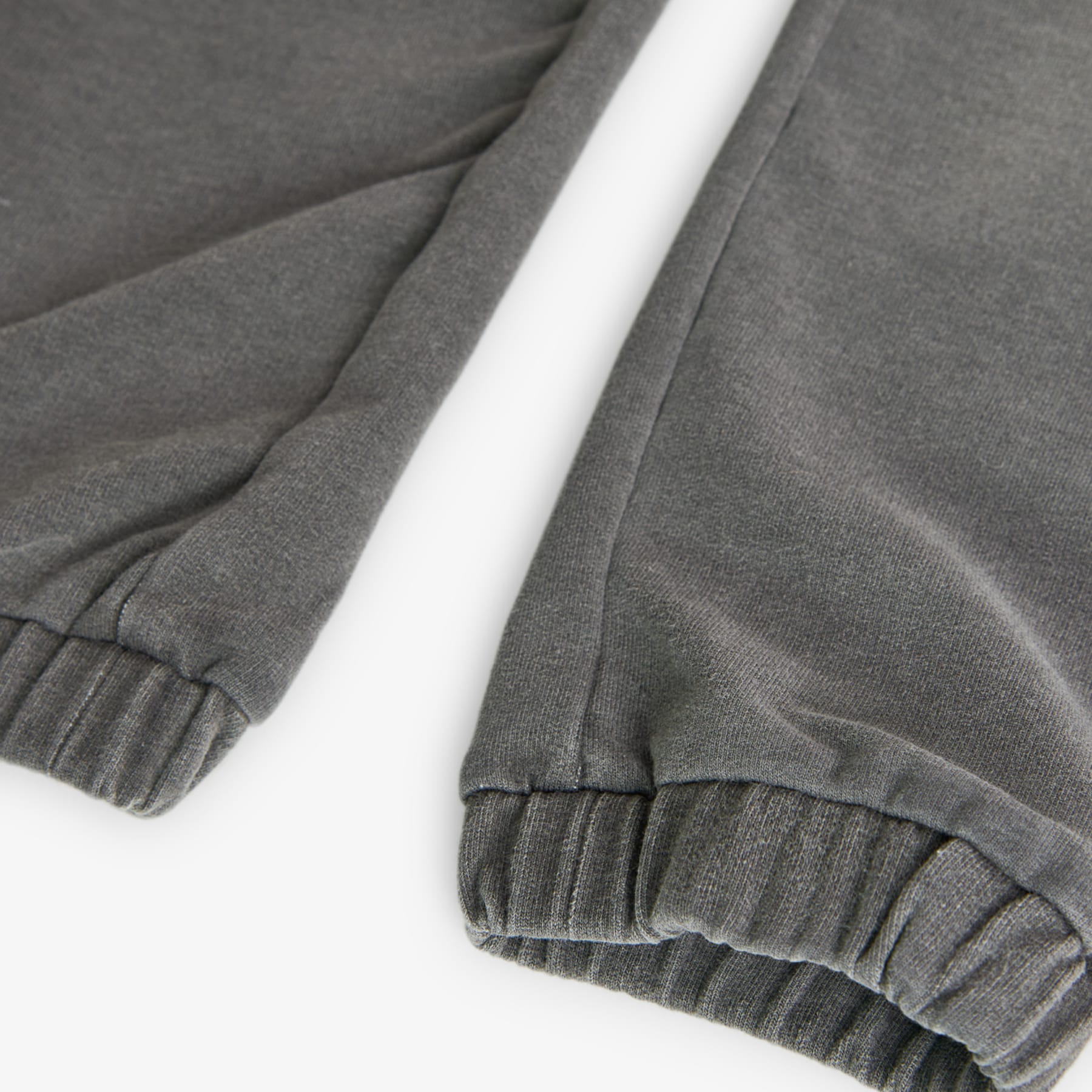 590644GREY_d